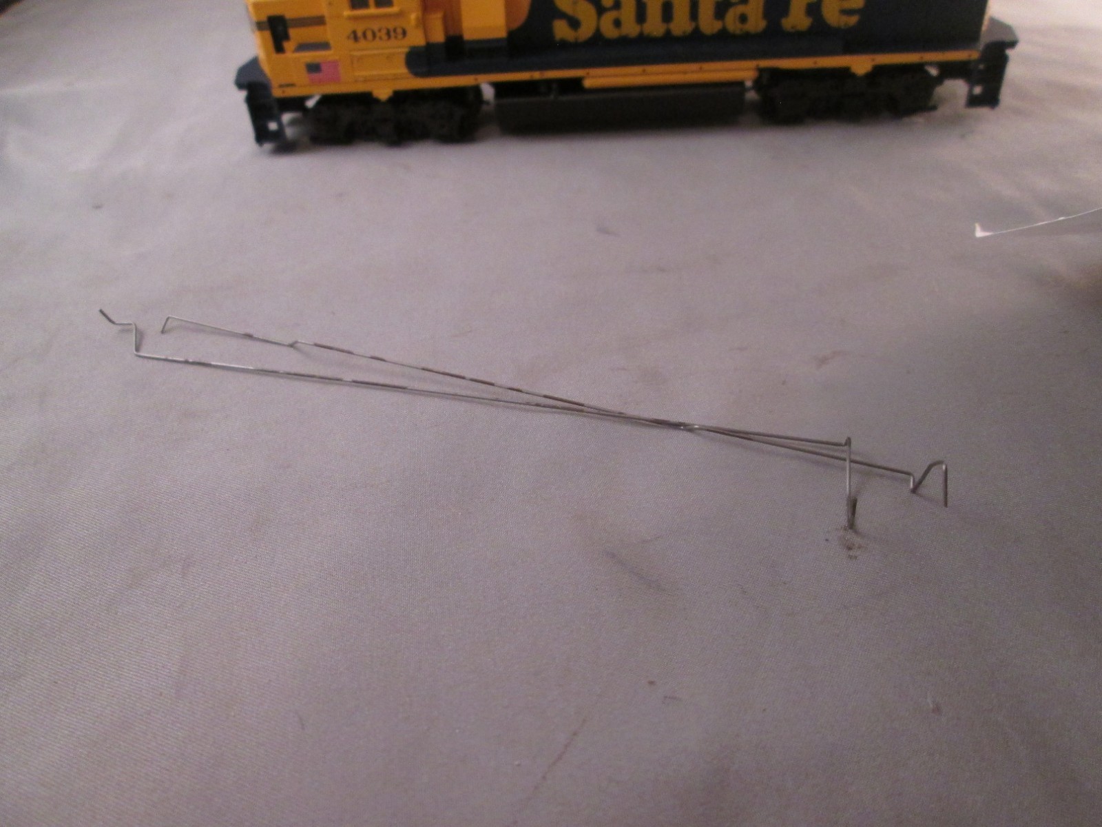 Athearn HO Scale Santa Fe #4039 GP60 Diesel Locomotive Dummy new good condition