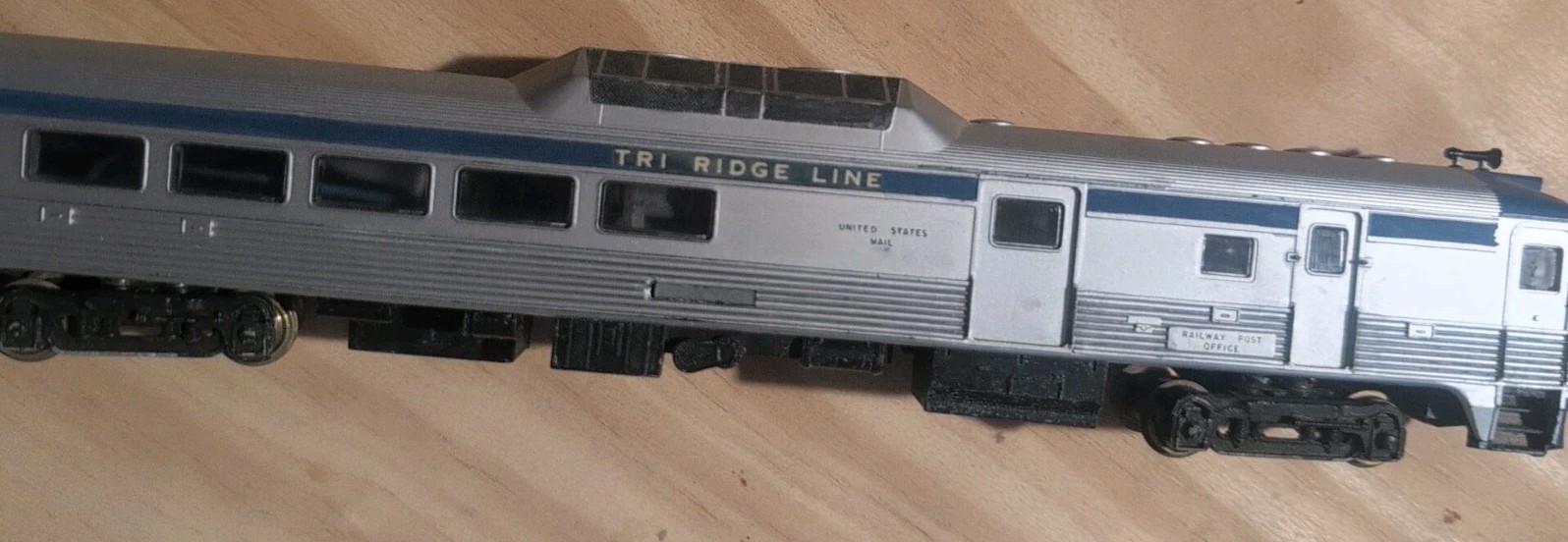 Athearn HO Scale US MAIL “Tri Ridge Line” #122 Budd RDC-3 Rail Diesel US MAIL