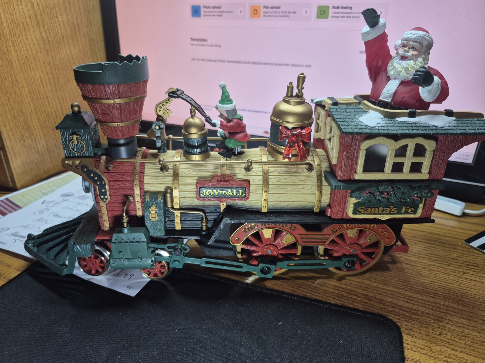 HOLIDAY EXPRESS LOCOMOTIVE IN GREAT WORKING CONDITION