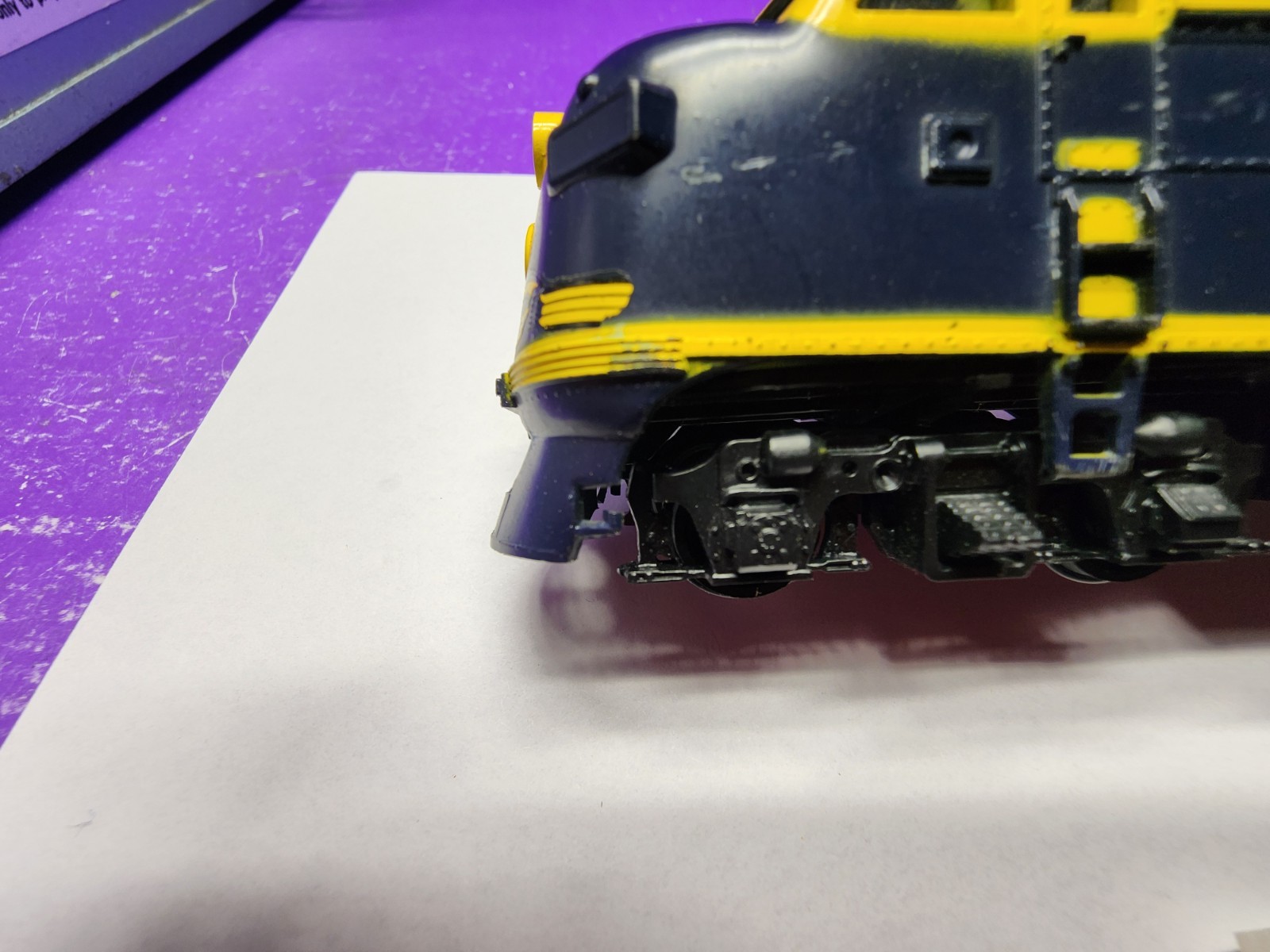 AS IS DUMMY HO SCALE SANTA-FE ATHEARN F7A LOCOMOTIVE OLD STYLE ALL PLASTIC LOT