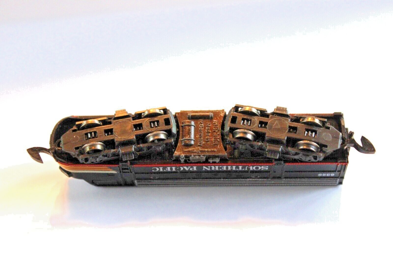 Marklin Z scale 8861 F7 Southern pacific Black Widow org box, track tested