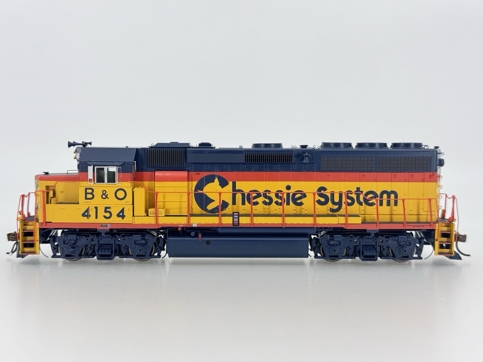 HO Athearn Genesis G65758 Chessie System GP40-2 Locomotive B&O #4154 DCC SOUND