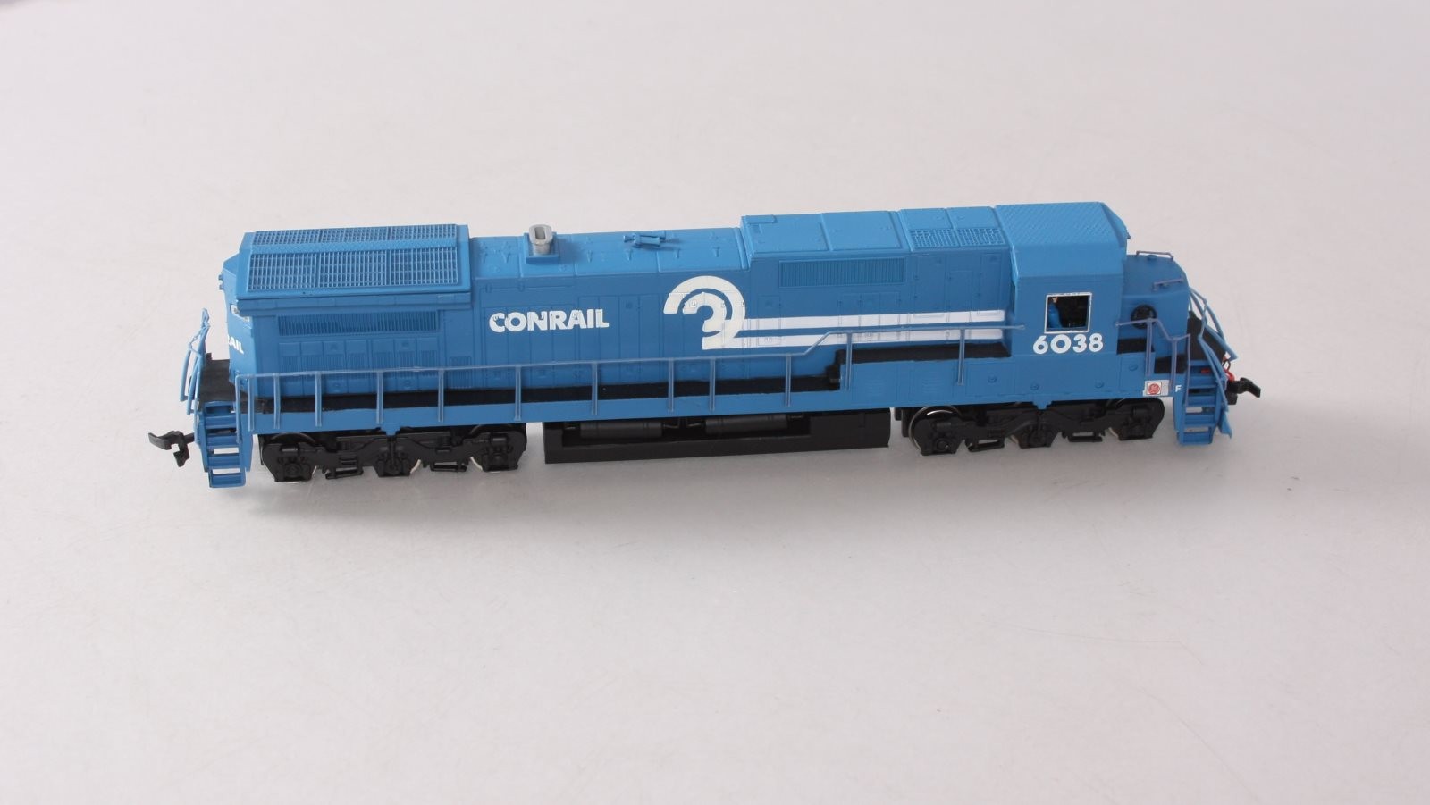 Bachmann 85013 HO Conrail GE Dash 8-40C Diesel Locomotive #6038 EX/Box