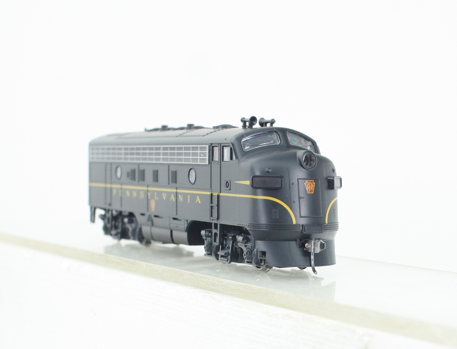 HO Scale Stewart 9120 Pennsylvania RR F7A Phase I Late Diesel Kato With Kadees 2