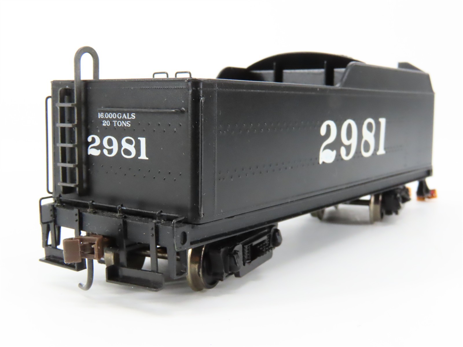 HO Bachmann Spectrum 82506 IC 4-8-2 Heavy Mountain Steam #2981 – DCC Ready