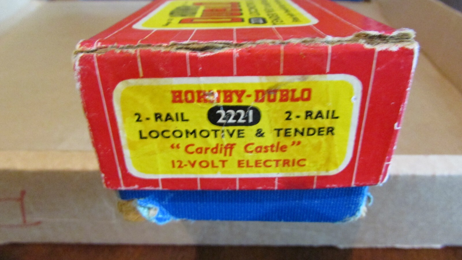 Hornby Dublo 3211 Mallard (2 Rail), 2221 Cardiff Castle, 2211 Golden Fleece.
