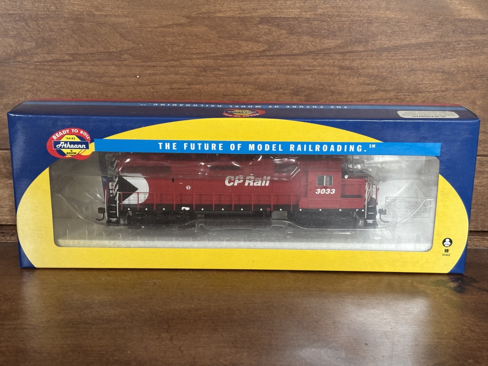 Athearn HO Canadian Pacific GP38-2 Locomotive #3033 Runs Well NO HEADLIGHT