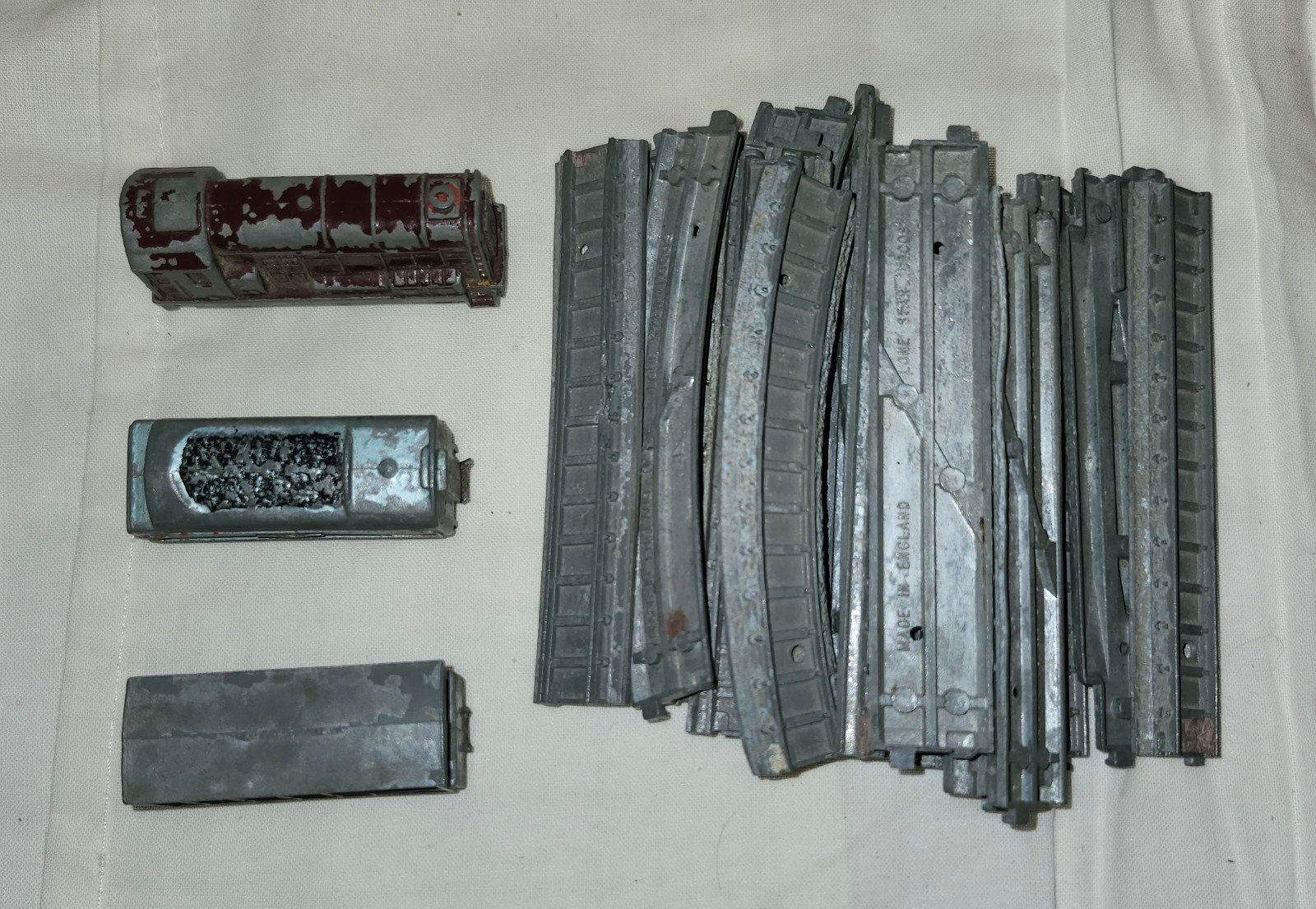Vintage England Lone Star Locos OOO Gauge Cast Metal Train Set Engines & Track