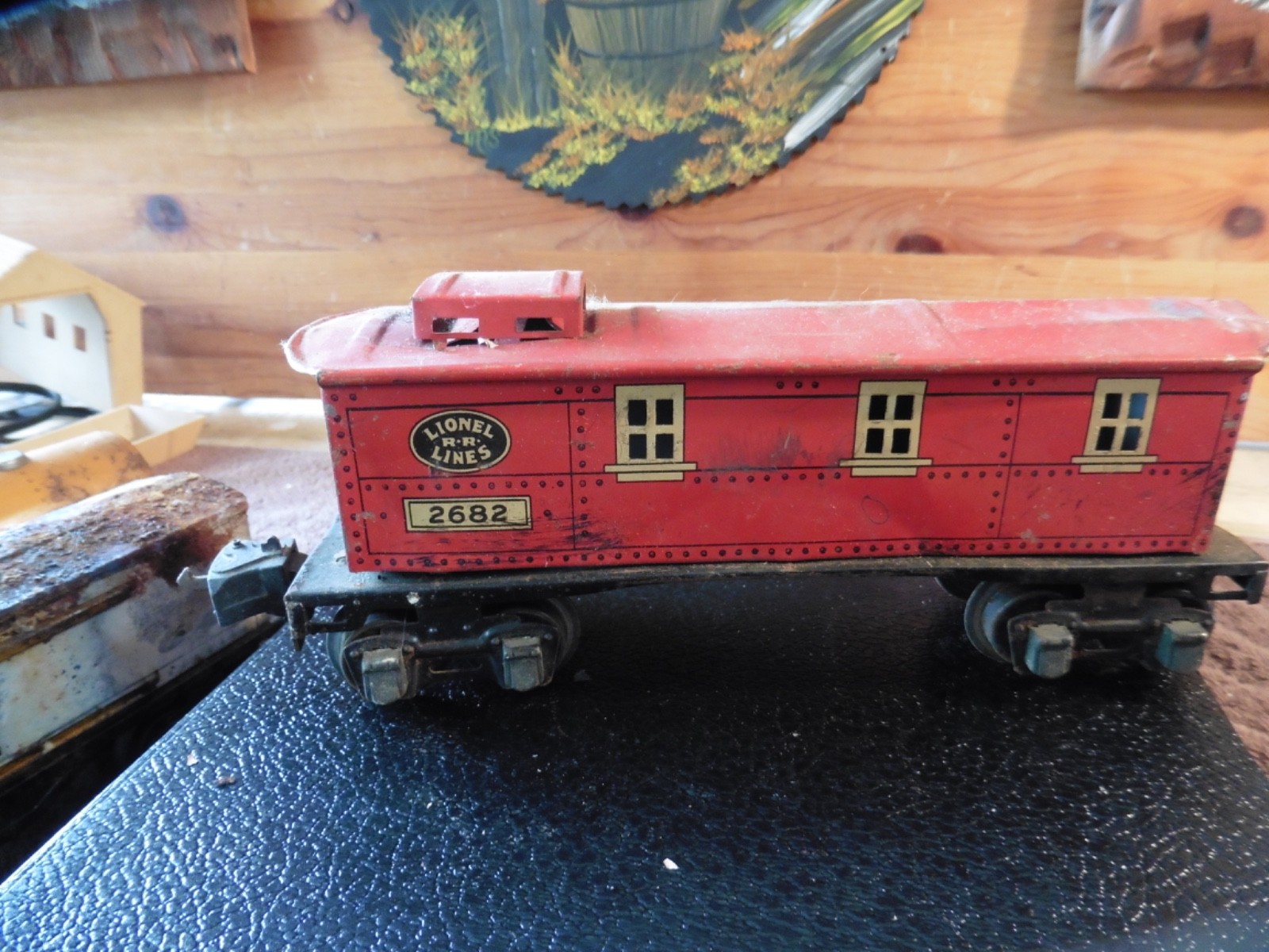 3 Vtg Pre War O Gauge Lionel Lines Tin Metal Model Train Cars 2680 – 2682 – 2679
