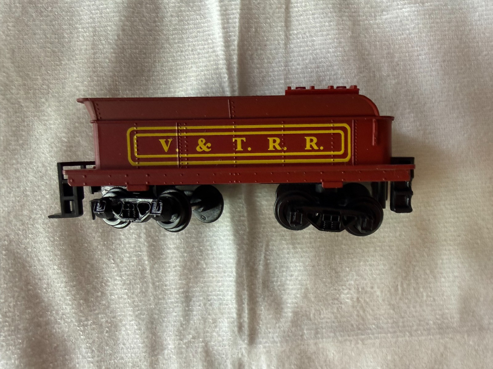 IHC Virginia & Truckee 8010 0-4-0 Old Timer HO Steam Locomotive (Red) Bcoupler