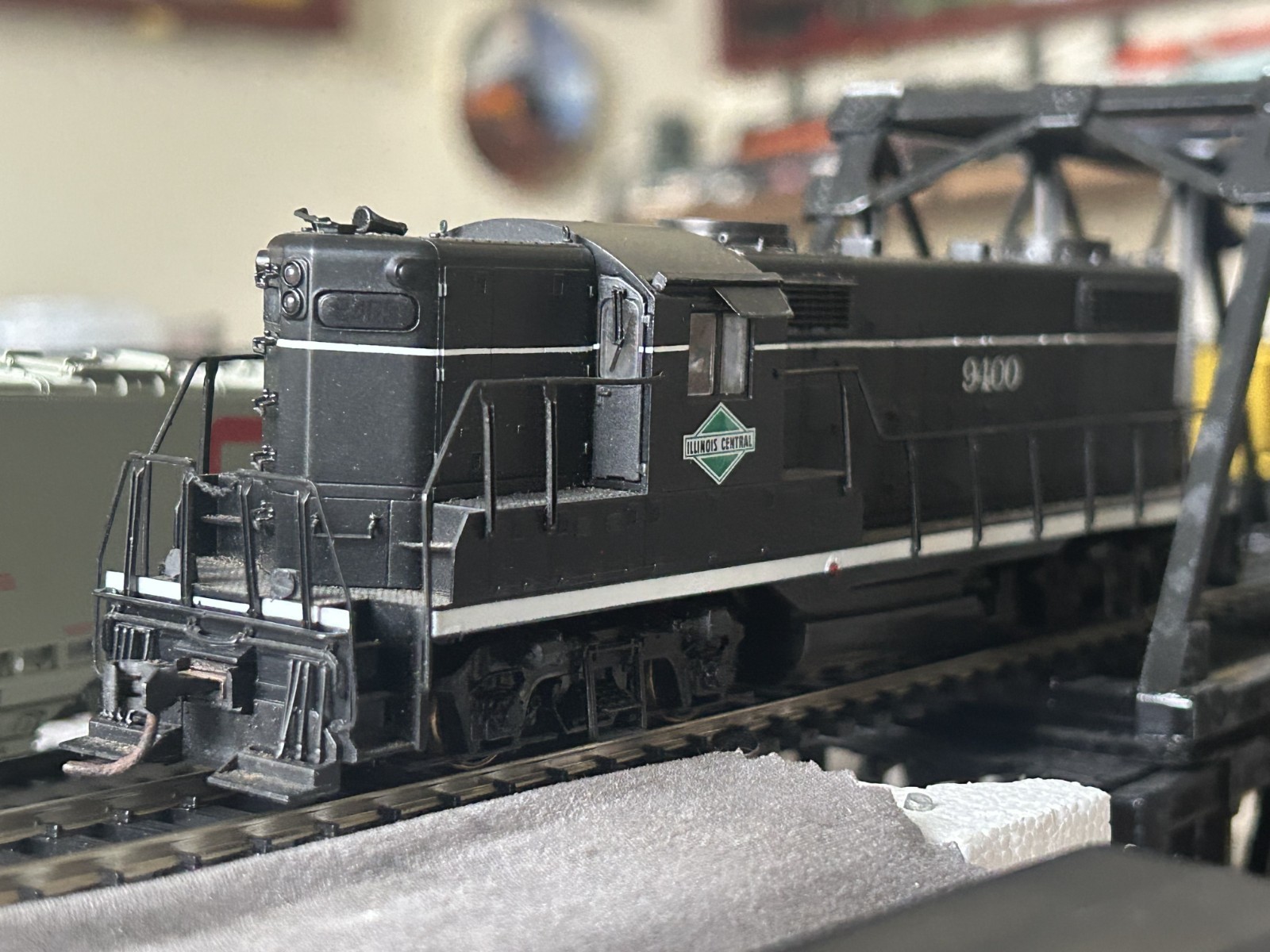 Proto 2000 HO Scale GP18 Illinois Central Diesel Locomotive -Tested Excellent LN