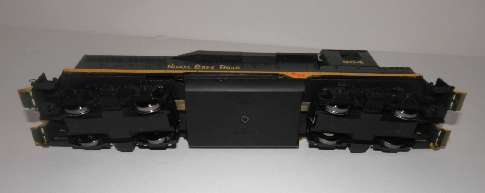 Spectrum HO Scale POWERED Nickel Plate Road 904 EMD GP30 Diesel #82028