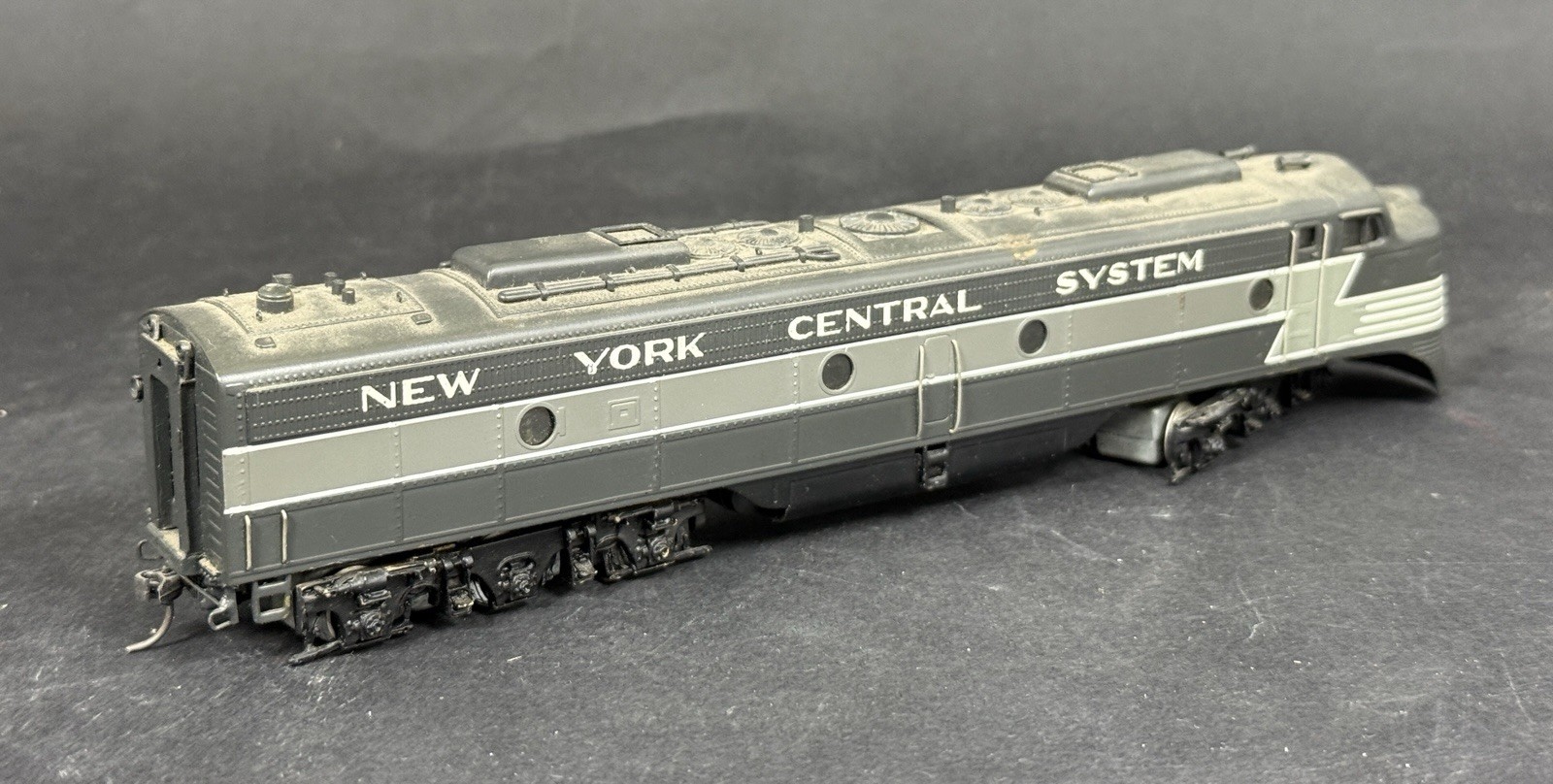 Kadee New York Central System HO Scale Grey Electric Train Locomotive & Tender