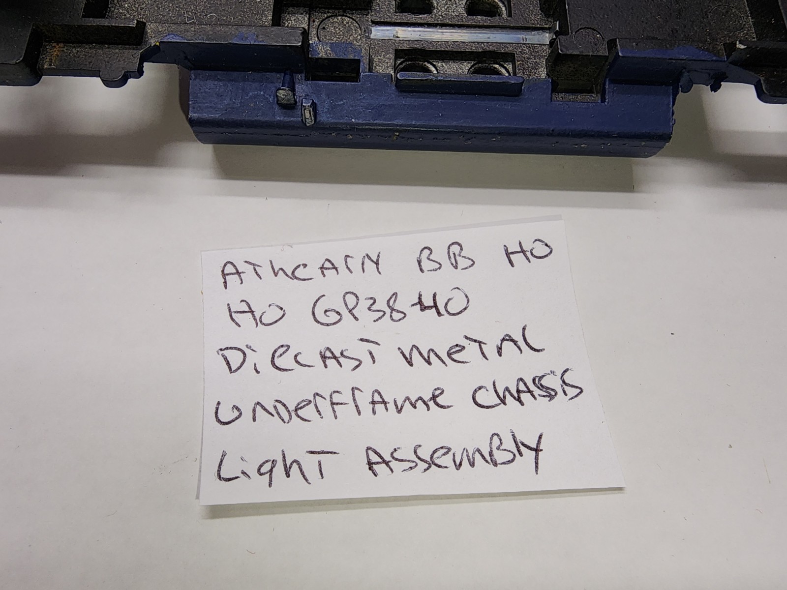 GP38 ATHEARN HO SCALE DIECAST METAL UNDERFRAME CHASSIS HEADLIGHT ASSEMBLY LOT
