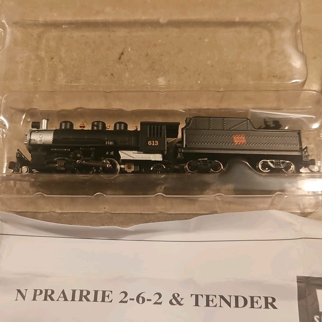 Bachmann N Scale #51563 Prairie 2-6-2 & Tender CANADIAN NATIONAL #613