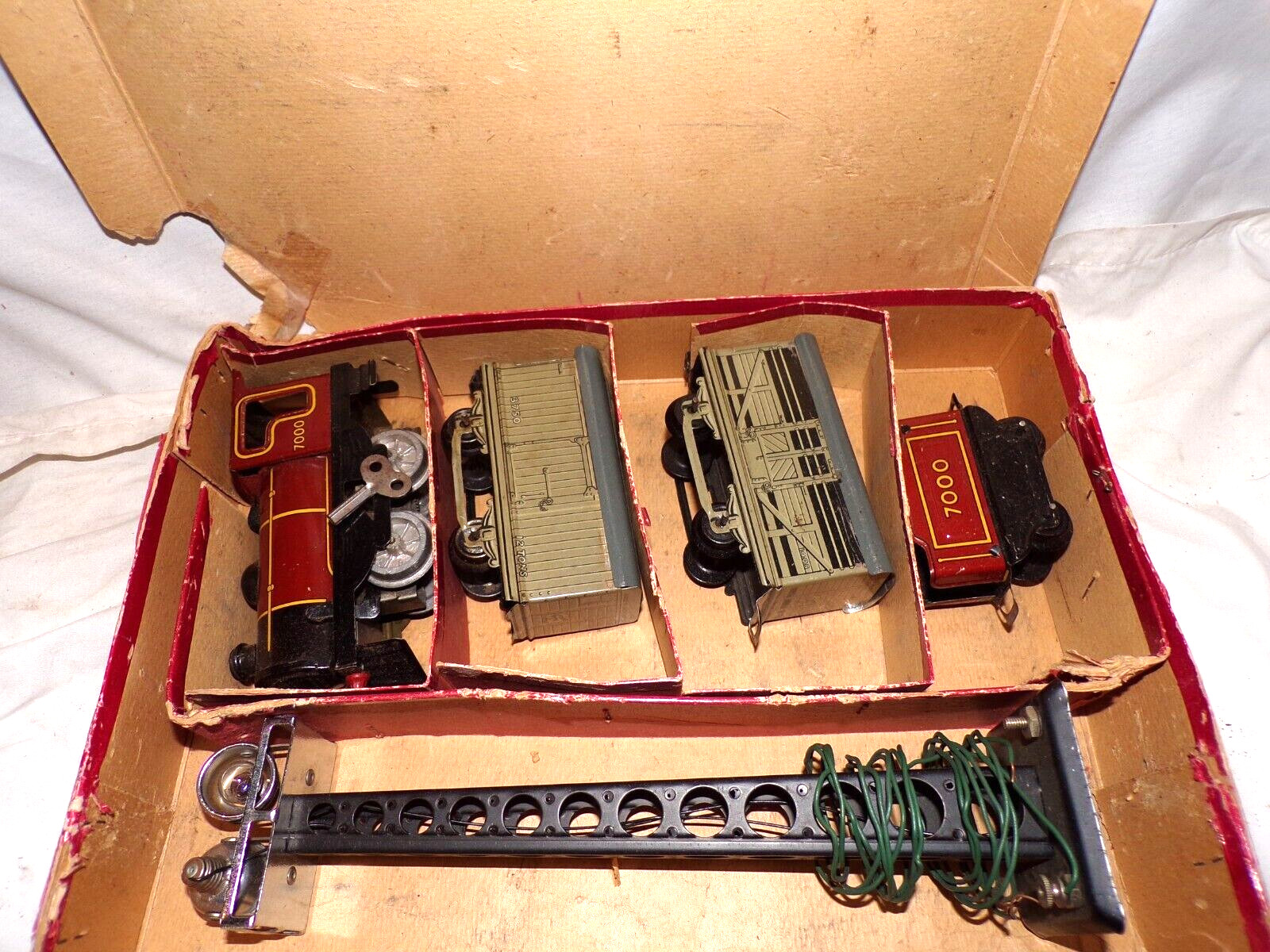 VINTAGE UK BRIMTOY TRAIN CLOCKWORK TRAIN SET WITH BOX
