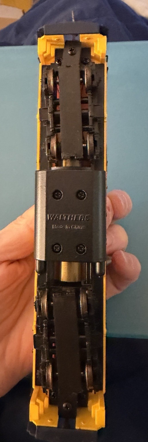 Walthers Trainline 931-355 HO C&O Chessie System #1520 GP15 Diesel Locomotive