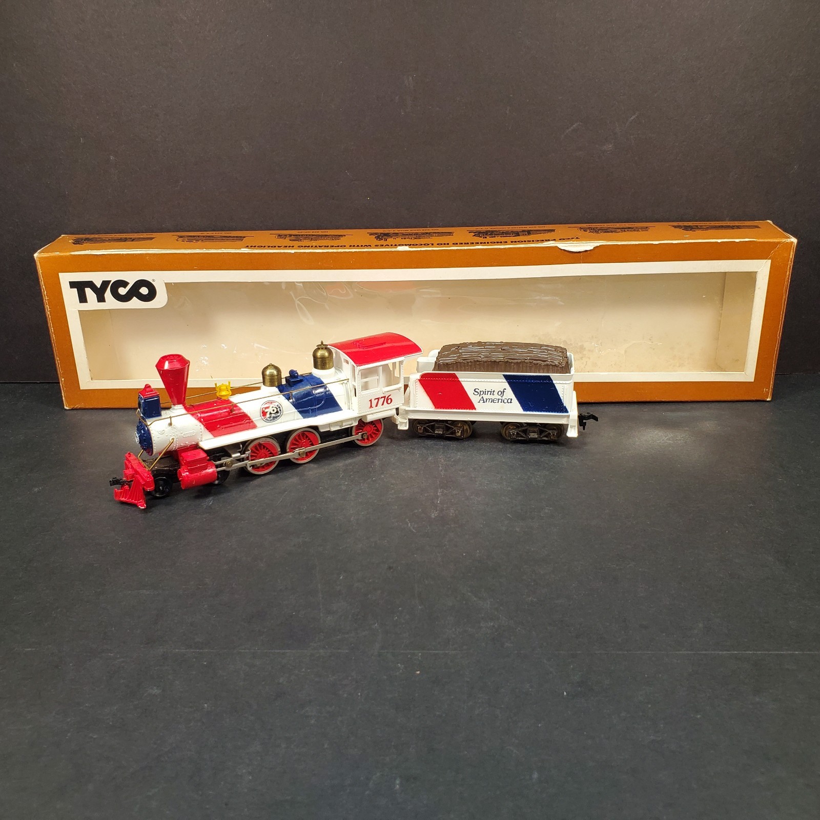Tyco HO Scale 4-6-0 Spirit of America 1776 Steam Engine Tender #247 Original Box