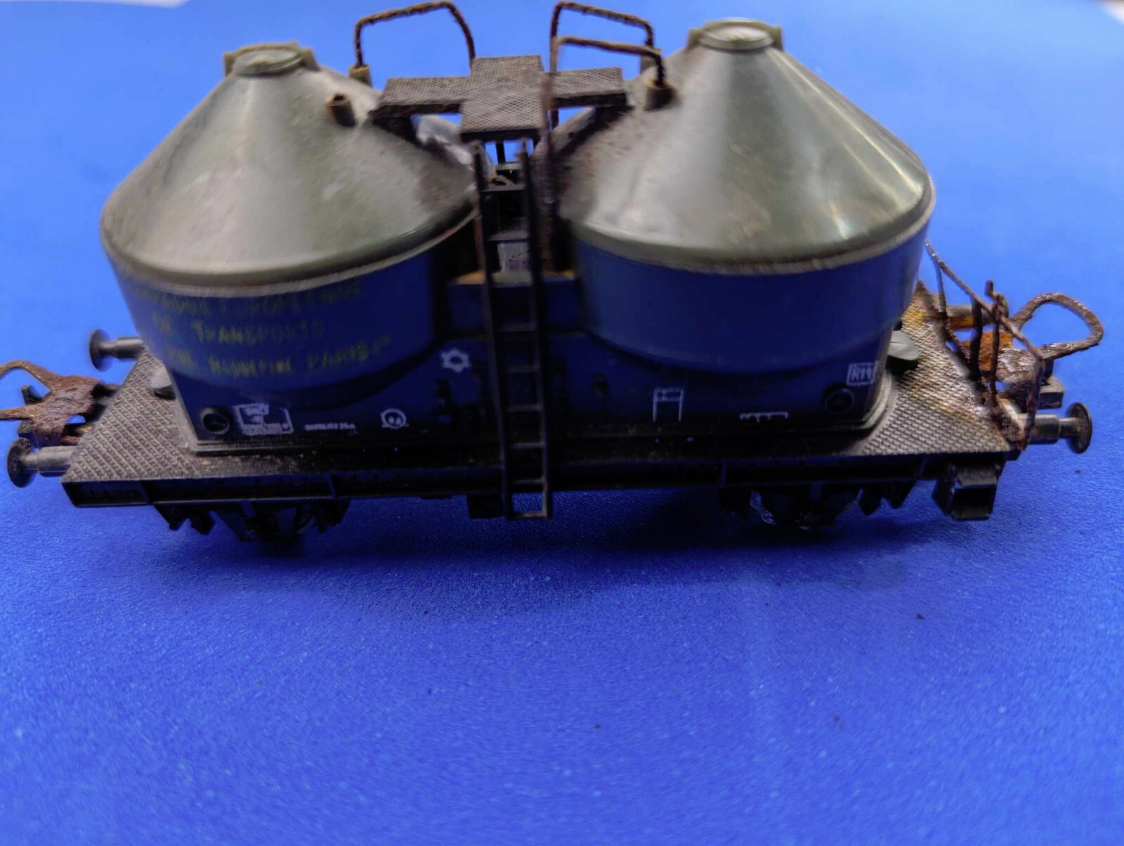 TRAIN WAGON SINGLE METAL AXLE METAL WHEELS GREYHOPPER TYPE 2013 EB00045 BIN 018