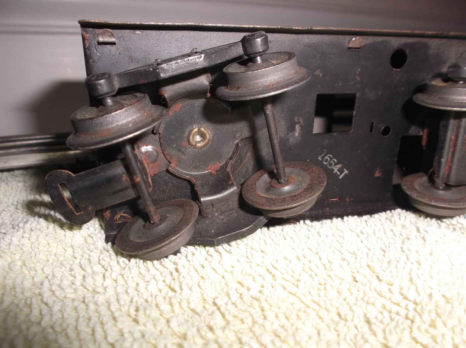 Lionel 1654 w/1654T Steam 2-4-2 Electric Toy Train Locomotive 1946-47 Postwar