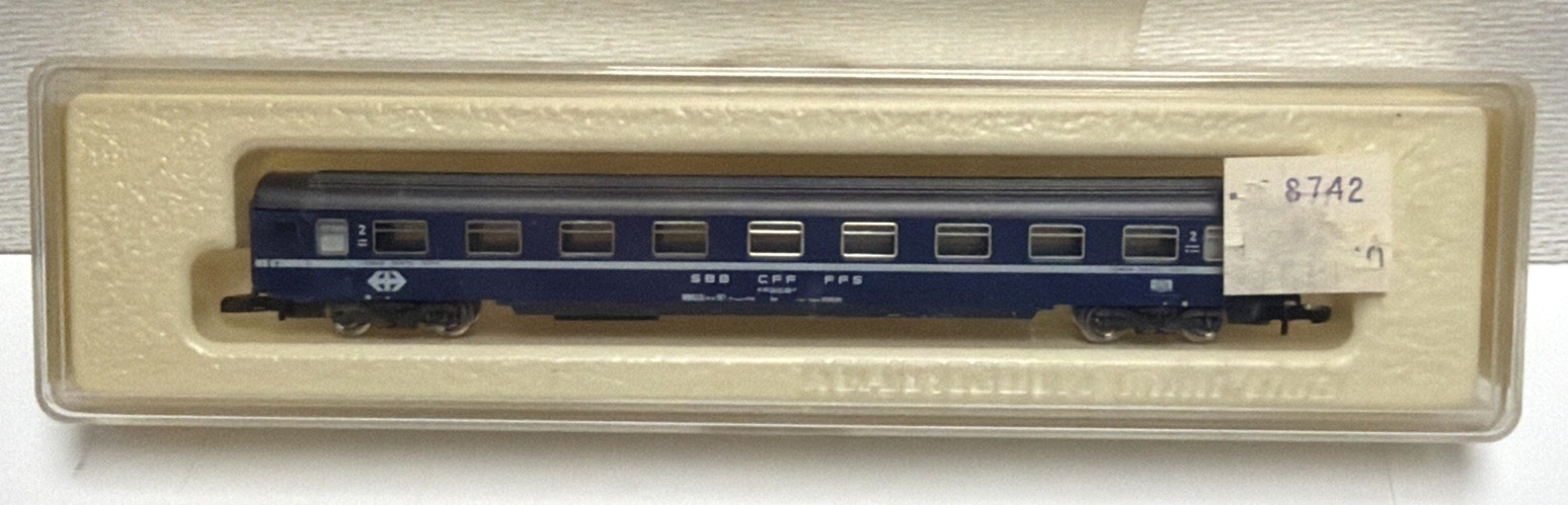 MARKLIN MINI-CLUB Z 8742 BLUE SECOND CLASS PASSENGER CAR EUROFIMA COACH