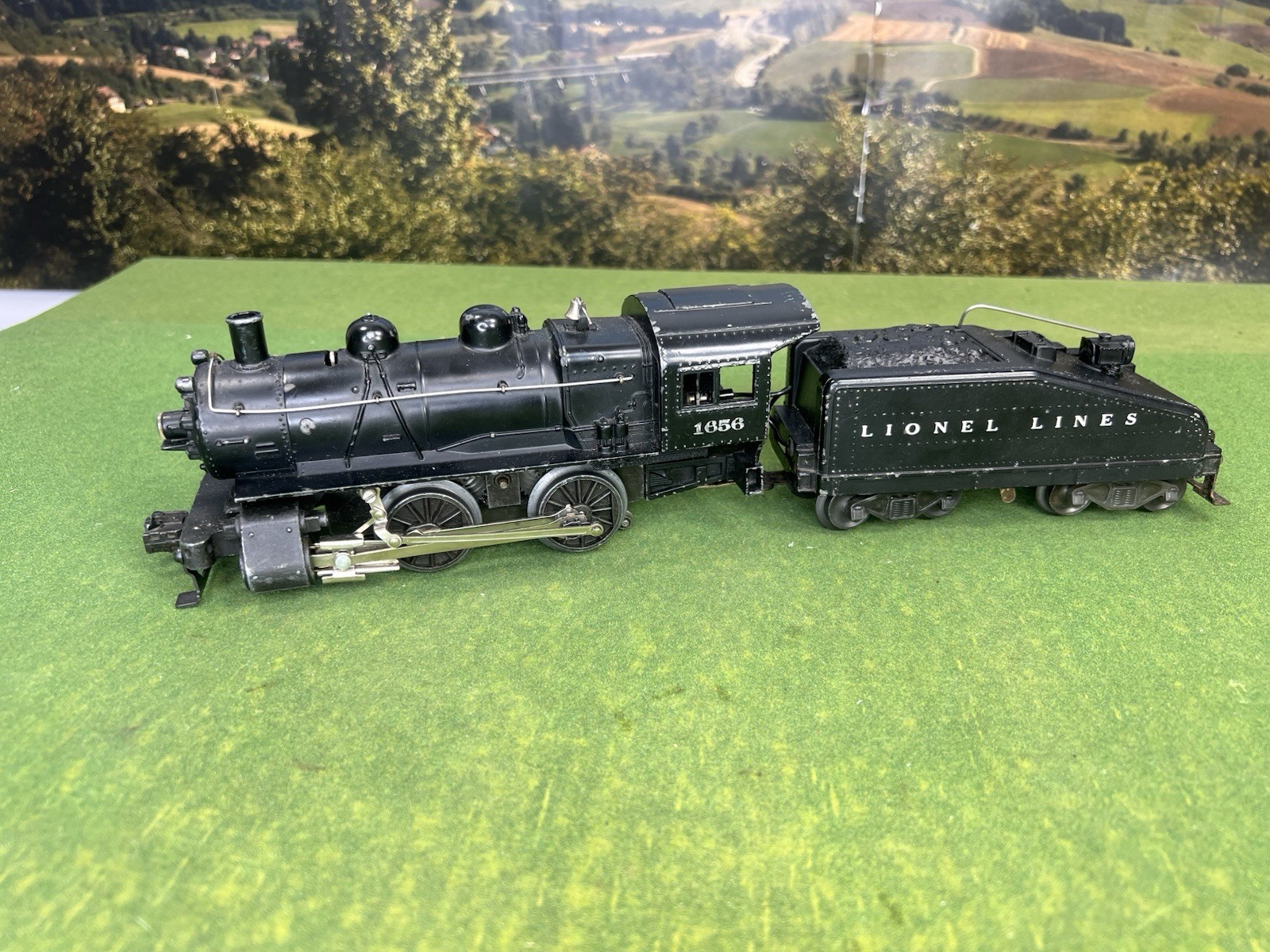 LIONEL POSTWAR 1656 0-4-0 STEAM SWITCHER LOCOMOTIVE & 6403B TENDER W/BELL O GA.