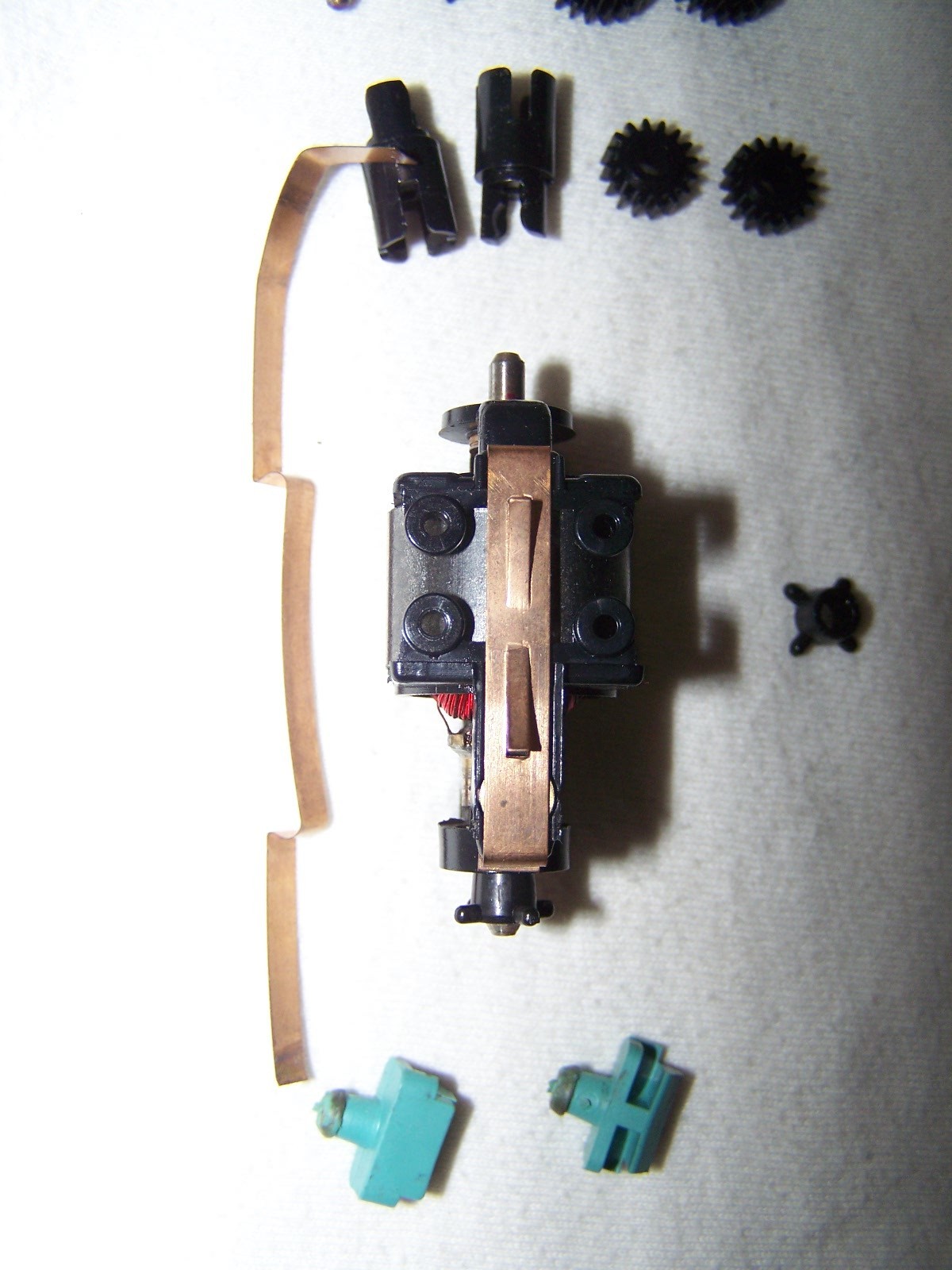 Athearn HO Scale Early Blue Box Kit Diesel Motor and Truck Gears SW 1500(DC)