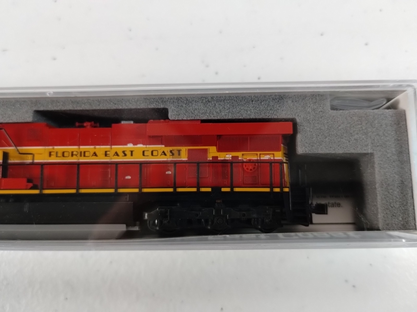 DC KATO 176-8946 N Scale GE ES44C4, Florida East Coast FEC #801 Locomotive