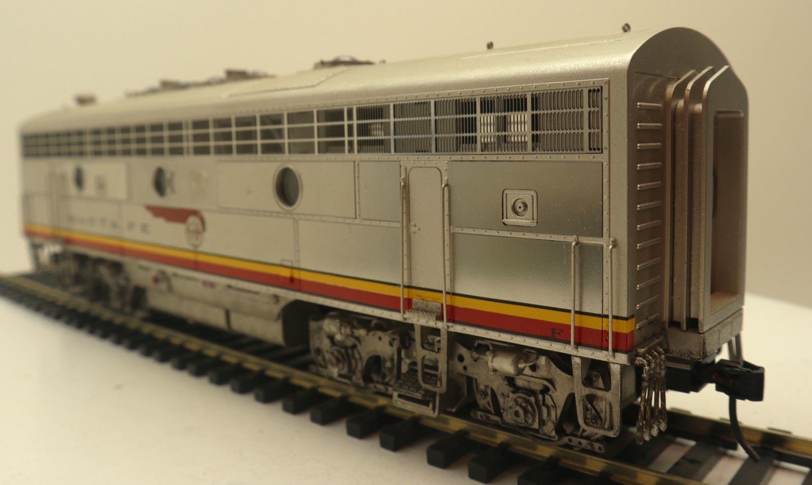 3rd Rail, 2-Rail O, #307B, Santa Fe, F-7 PWR B, QSI/DCC, Run#1, Weathered C-7 EX