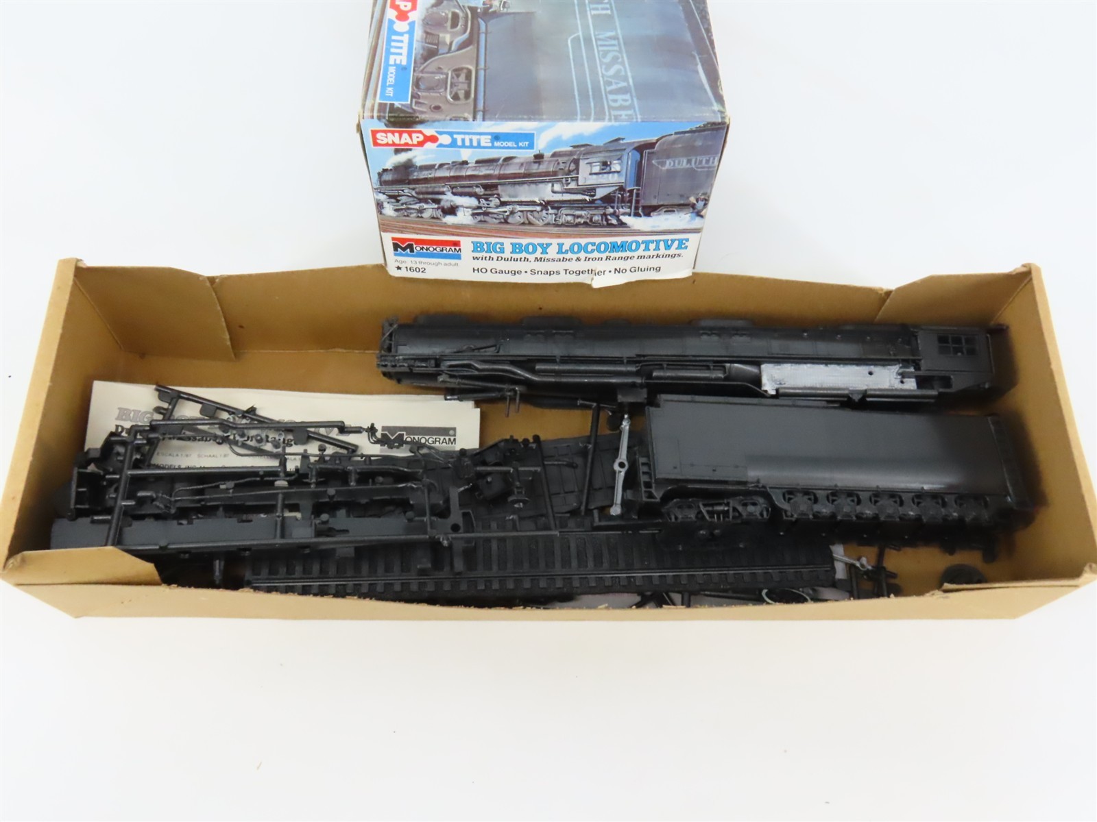 HO Monogram Snap-Tite Kit 1602 Undecorated 4-8-8-4 Big Boy Steam – STATIC MODEL