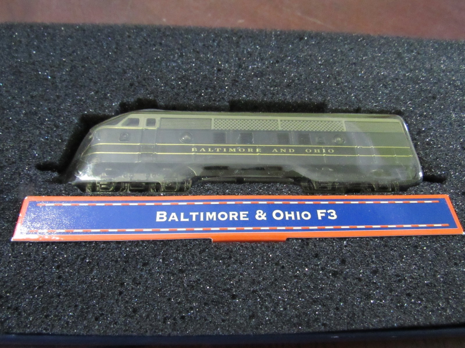 LIONEL BIG, RUGGED F3 SERIES 1/120 SCALE BALTIMORE & OHIO F3 LOCOMOTIVE – NIB