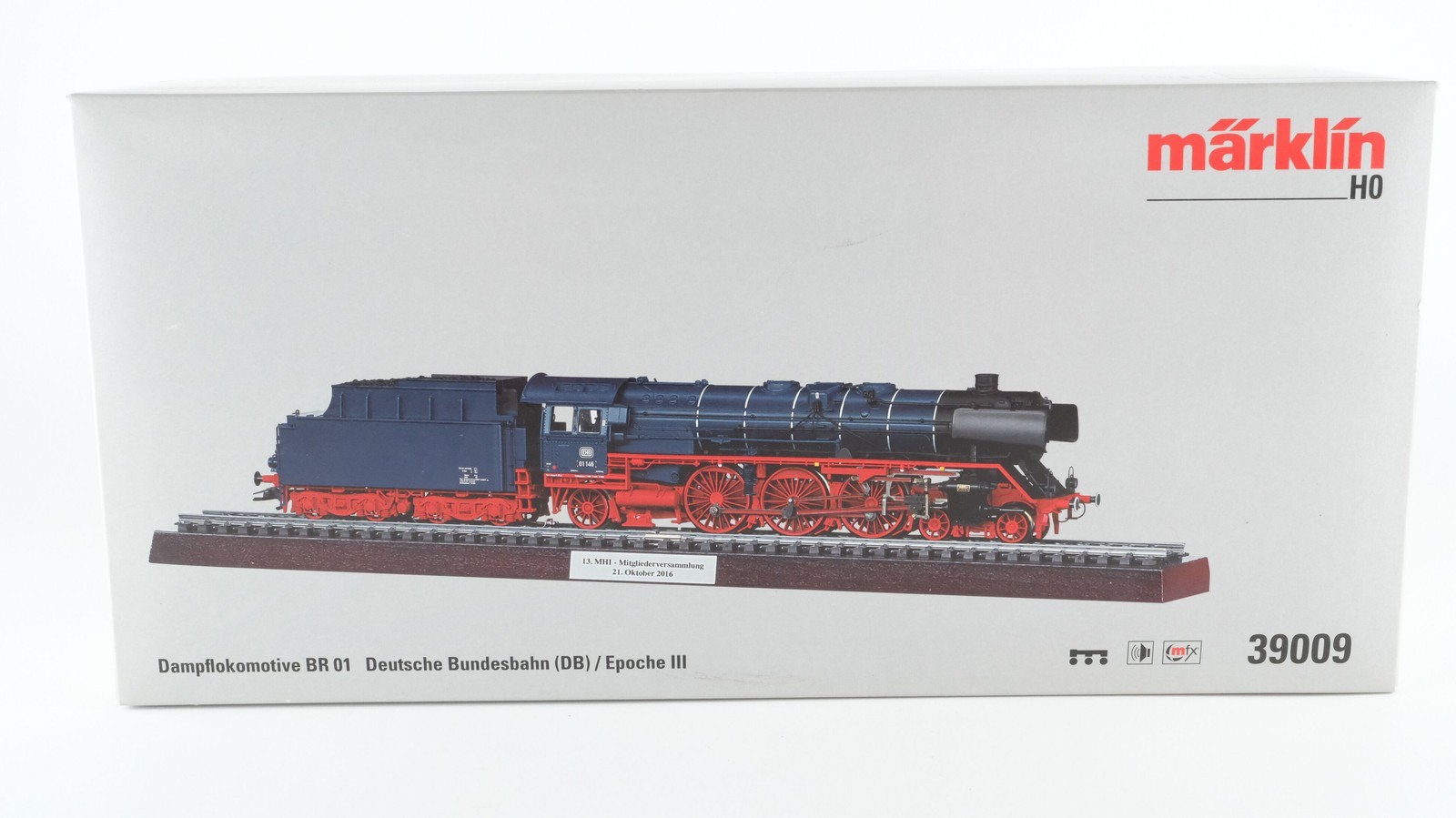 Marklin HO 39009 BR01 Blue Steam Loc w/manual, smoke unit, accessories NIB