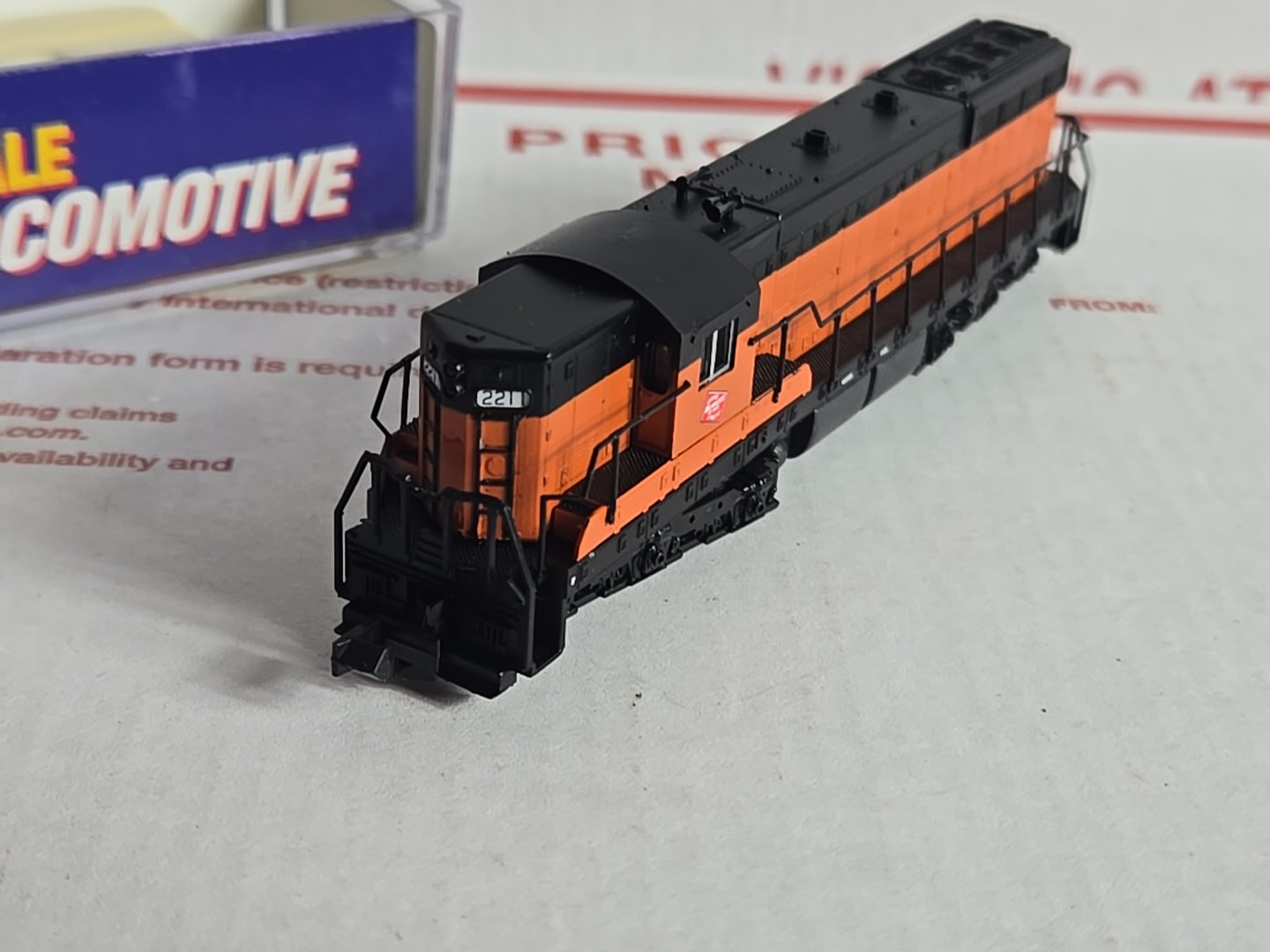Life Like 7725 N SD7 LOCO MILWAUKEE #2211, N Scale