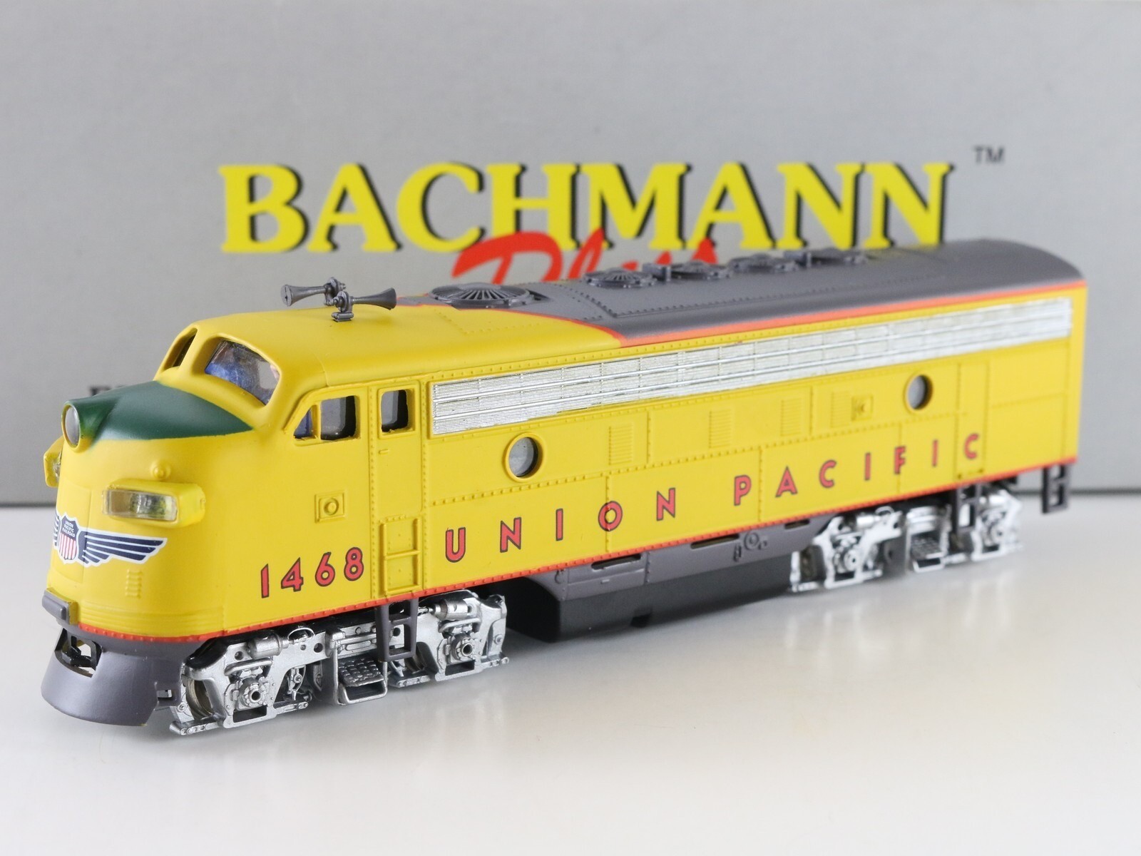 Bachmann Plus HO 31203 Union Pacific 1468 EMD F7A Diesel Loco