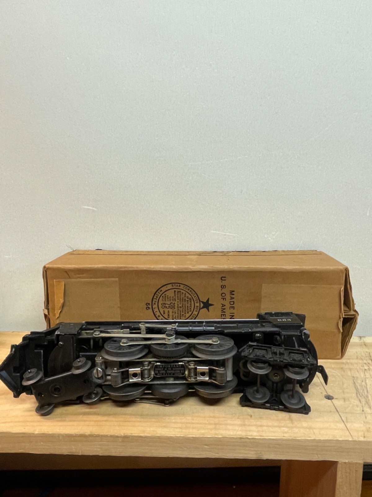 Lionel 665 and 6026W Tender