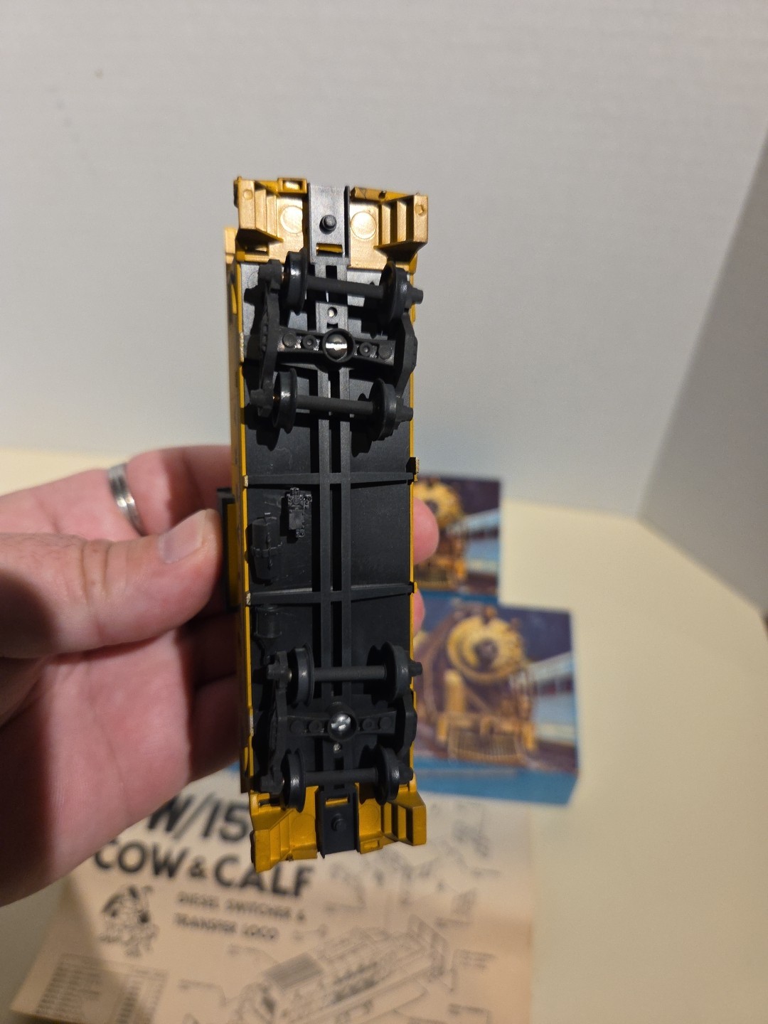Athearn HO Southern #2400 SW-1500 Diesel Engine DC/ Alaska Railroad Caboose