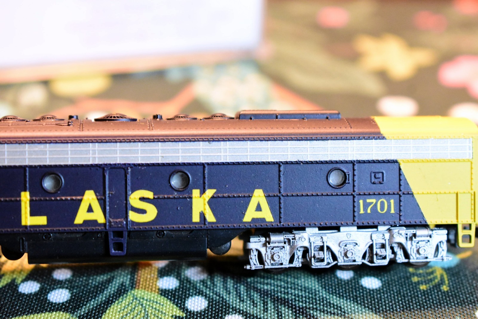 N Scale KATO Dream Designs Alaska Railroad F7 A/B Locomotives 1700 1701 EX