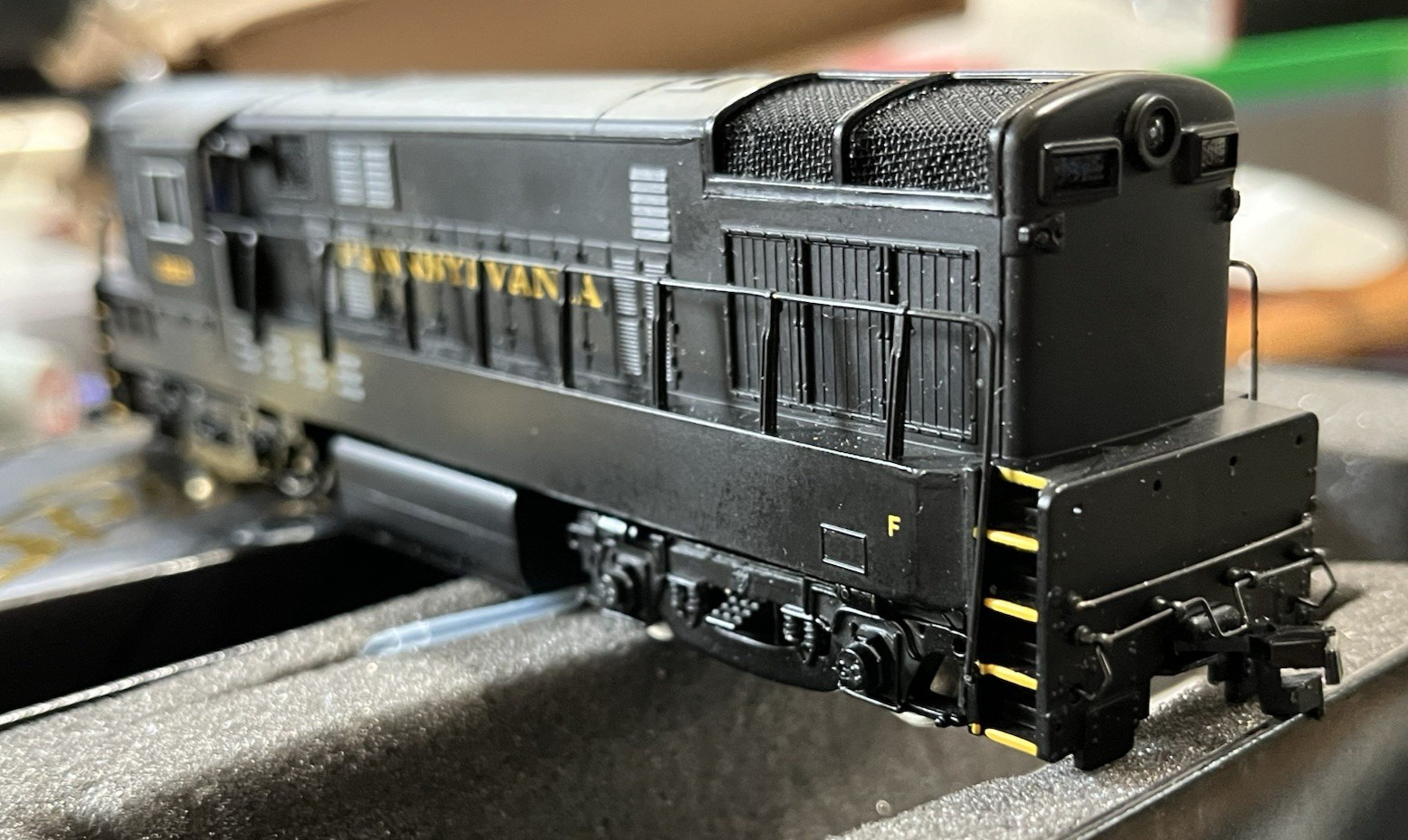 Bachmann Spectrum Item 81207 Fairbanks Morse H16-44 Diesel (Pennsylvania #8815)