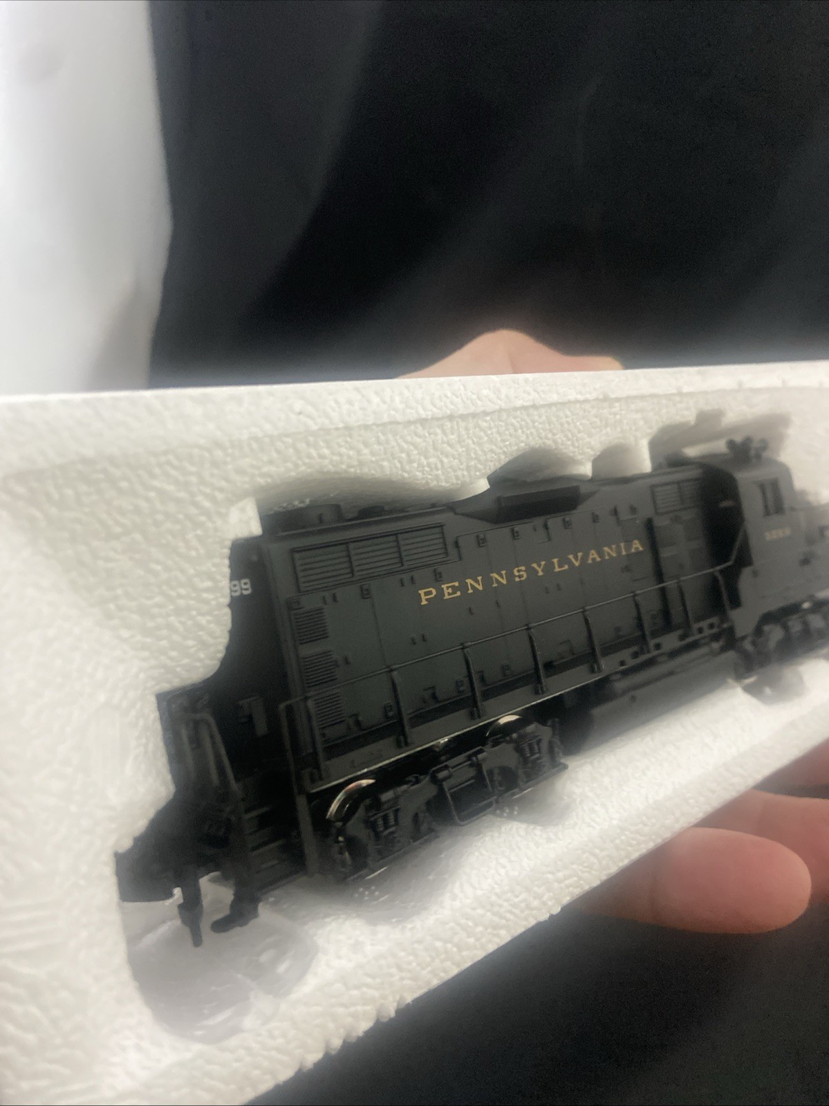 Vintage HO scale MANTUA Pennsylvania GP20 #3299 Diesel Locomotive