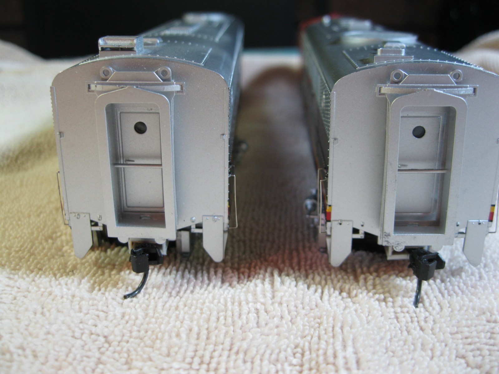 HO Scale Walthers SF PA/PB #67 Both Powered DC/Sound &DCC/Sound HEAVY [Lot 144]