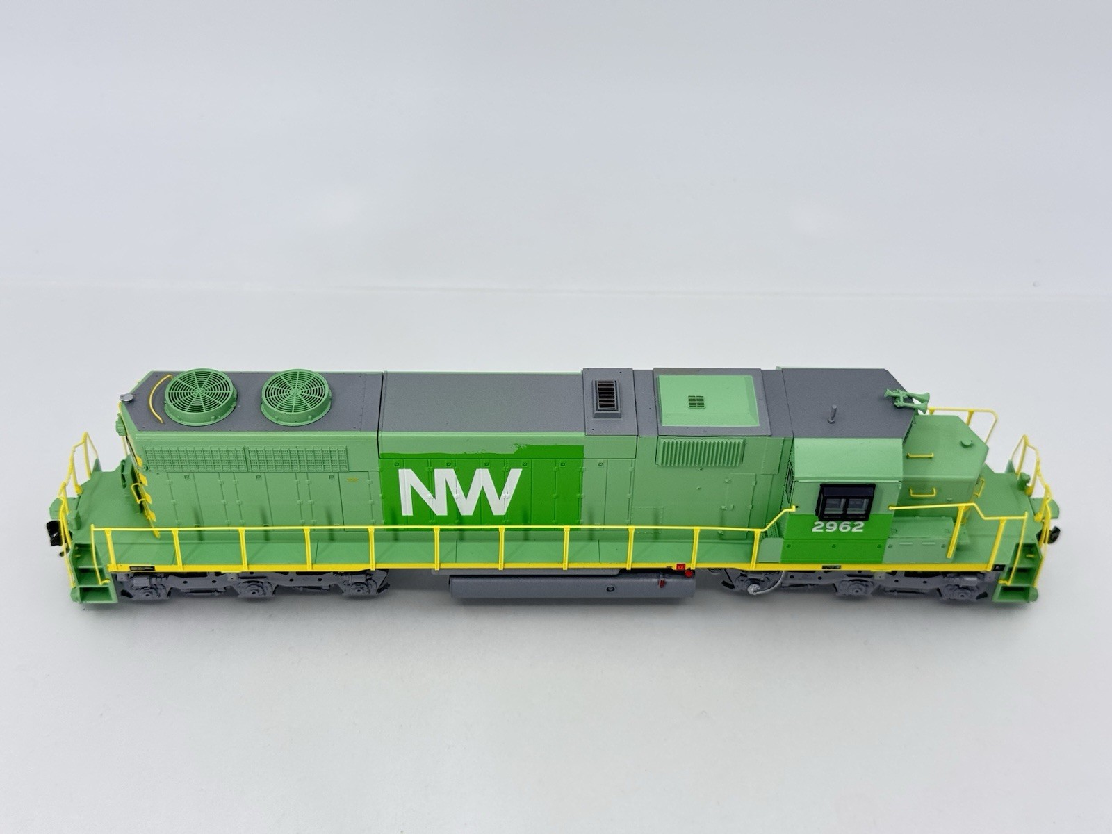 HO Athearn RTR 64397 Norfolk & Western SD39 Powered Diesel Locomotive N&W #2962