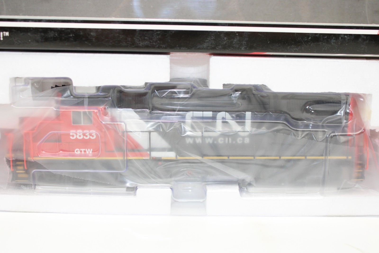 Atlas HO GTW CN Canadian National GP38-2 Diesel Locomotive #5833 NOS DCC Ready