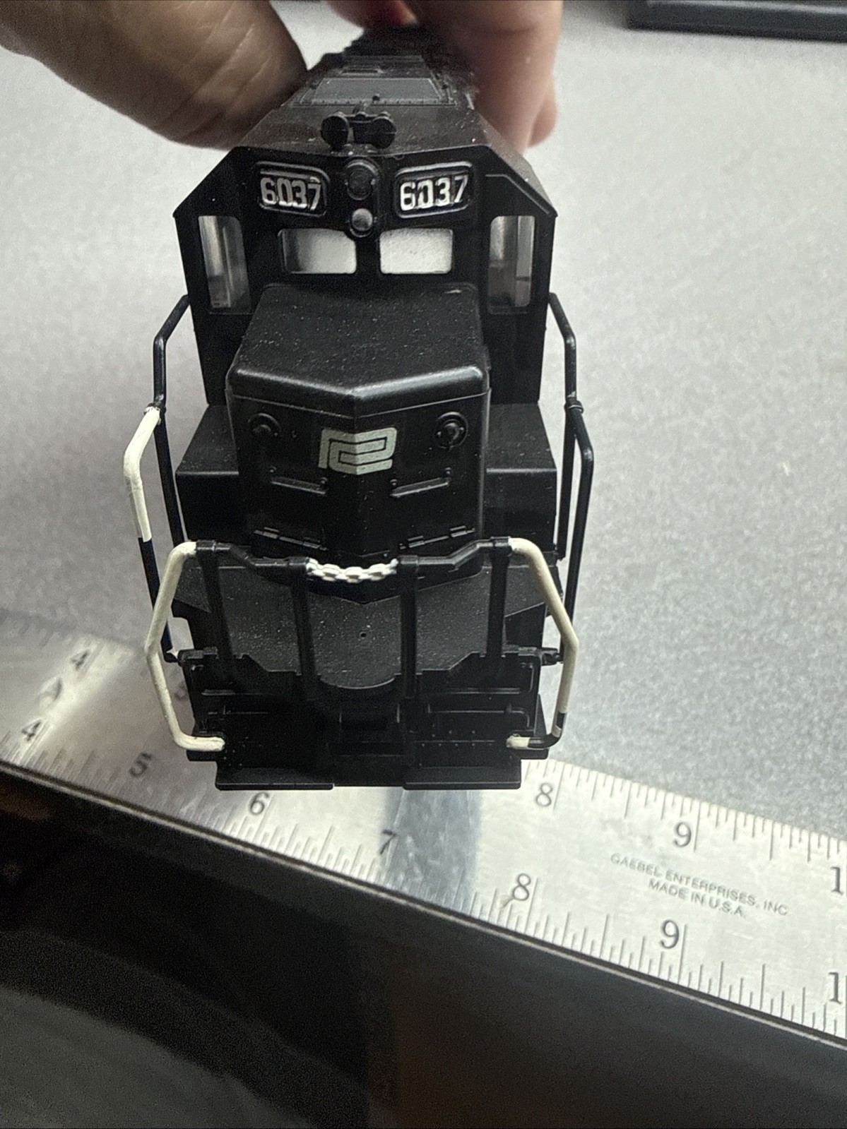 Atlas Sd 35 Shell Only Penn Central All Handrails Glass And Details Shell Only