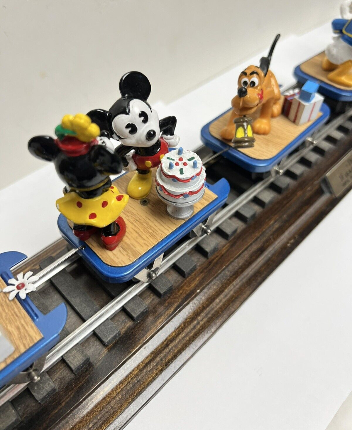 1988 WALT DISNEY PRIDE LINES MICKEY MOUSE HAPPY 60TH BIRTHDAY TRAIN & DISPLAY