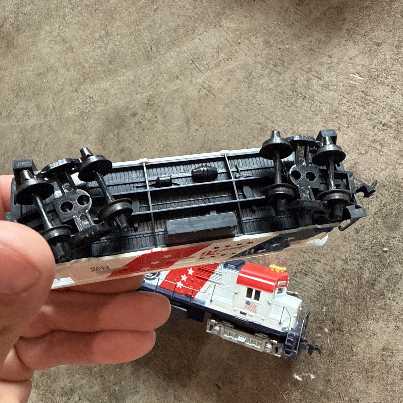 HO Scale Tyco Spirit of 1776 Bicentennial Locomotive And Caboose