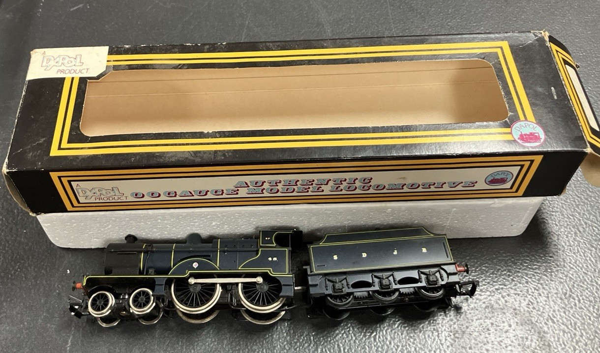 Oo Scale Dapol 2P Class 4-4-0 Light Passenger Locomotive