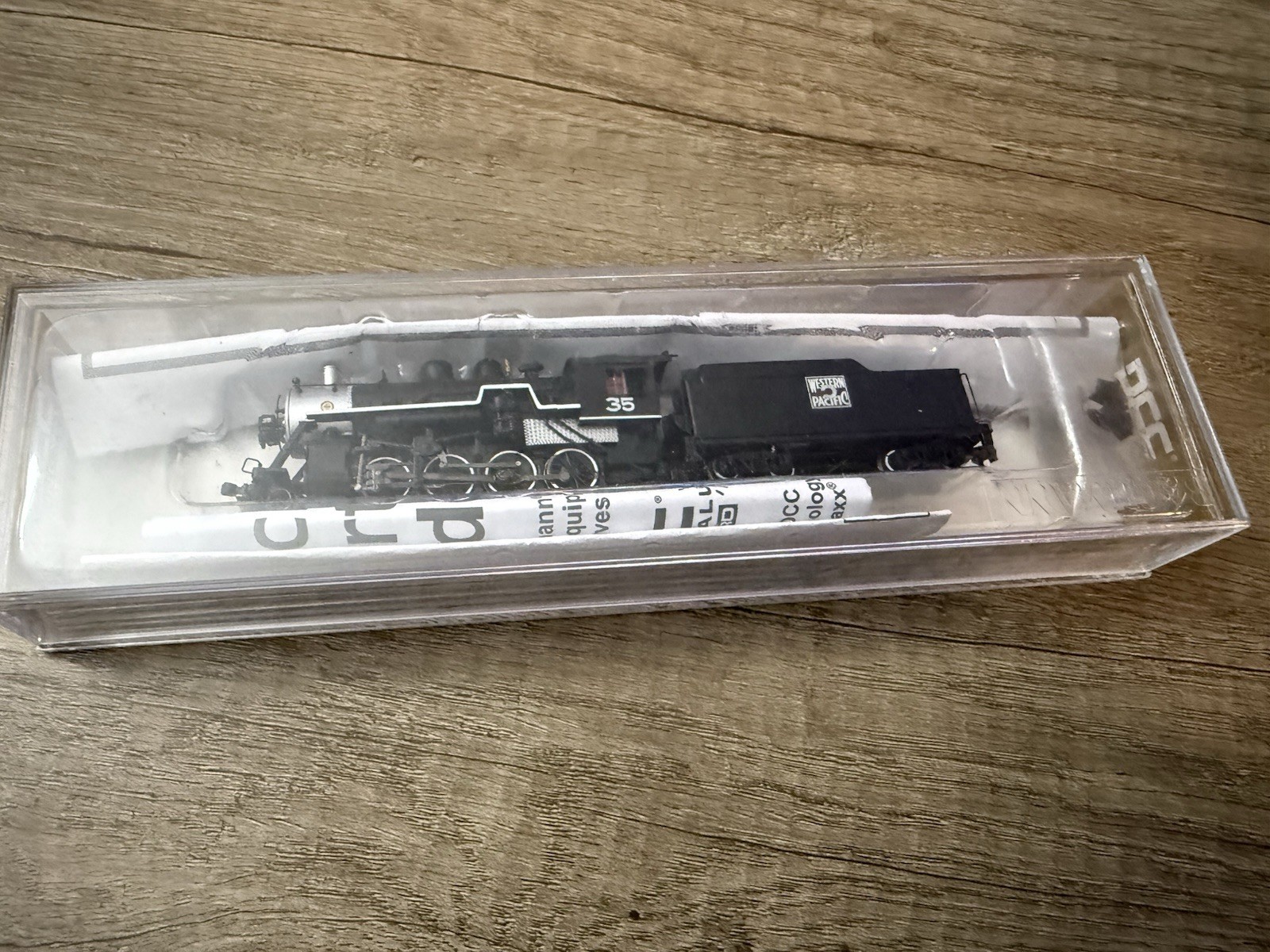 Bachmann 51351 Western Pacific #35 – 2-8-0- DCC Econami Sound Steam Loco N Scale
