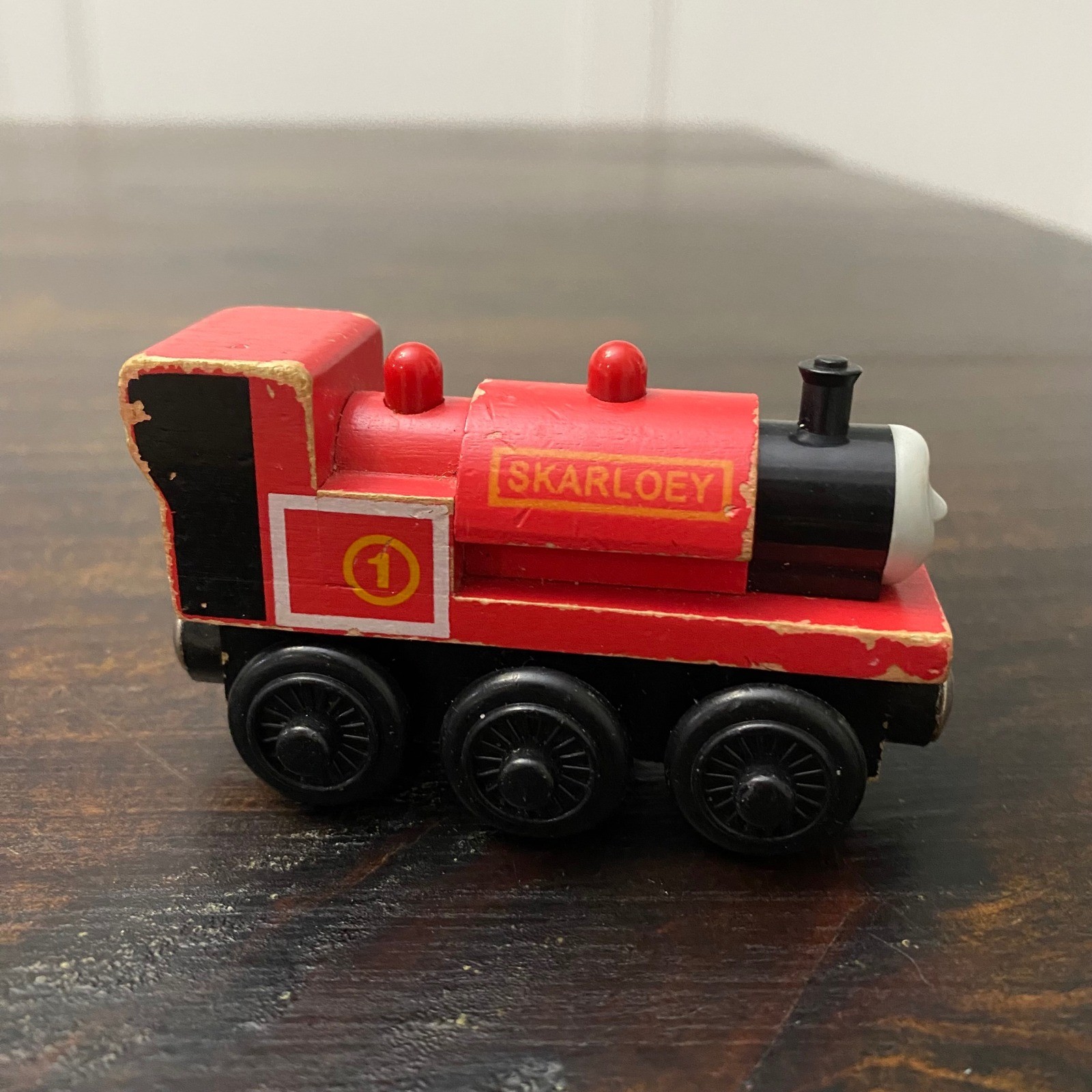 Thomas & Friends Wooden Railway Skarloey Red Engine Number 1 Train
