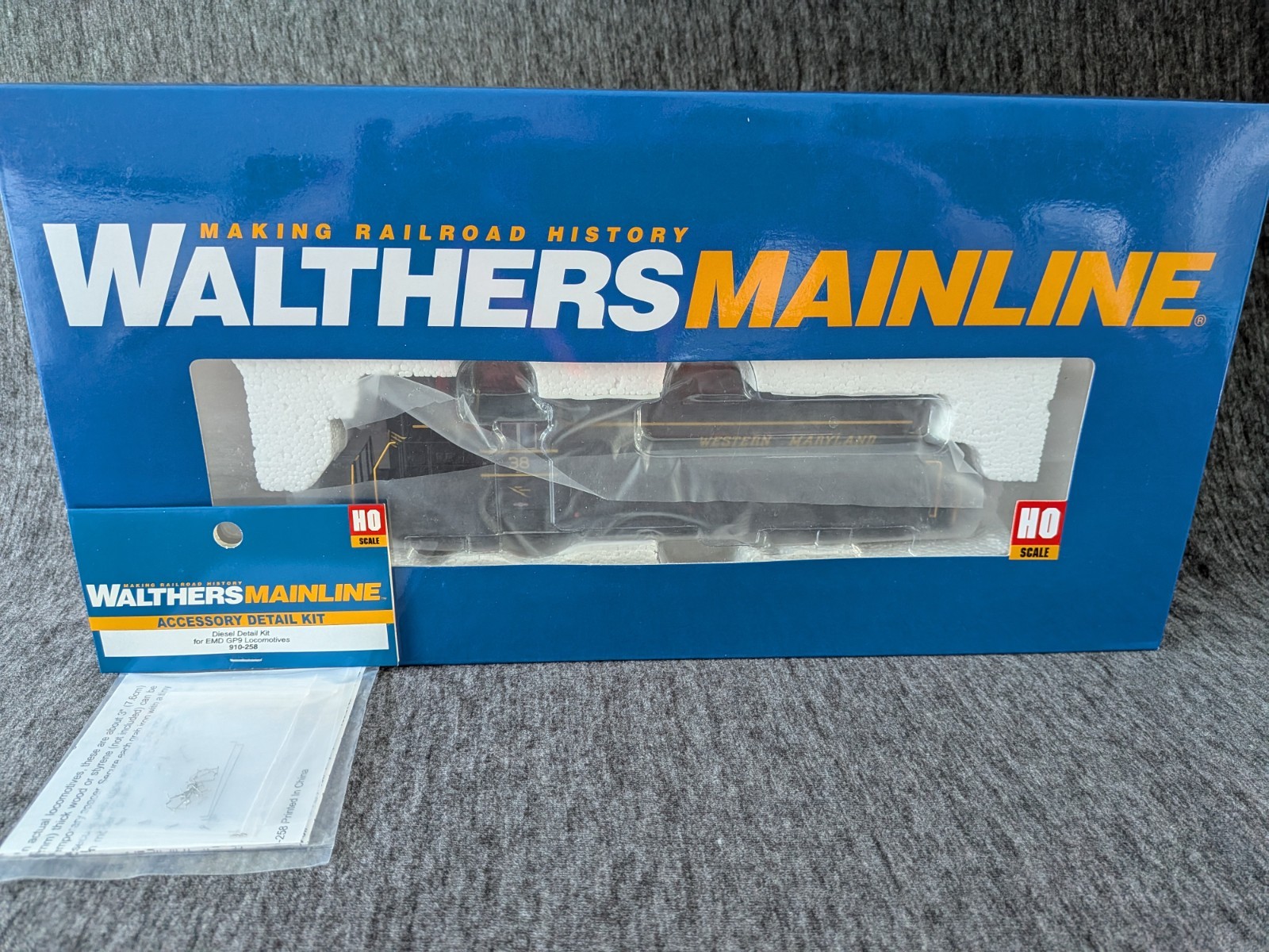 Walthers Mainline HO GP9, Western Maryland #38, #910-10490, DCC Ready.