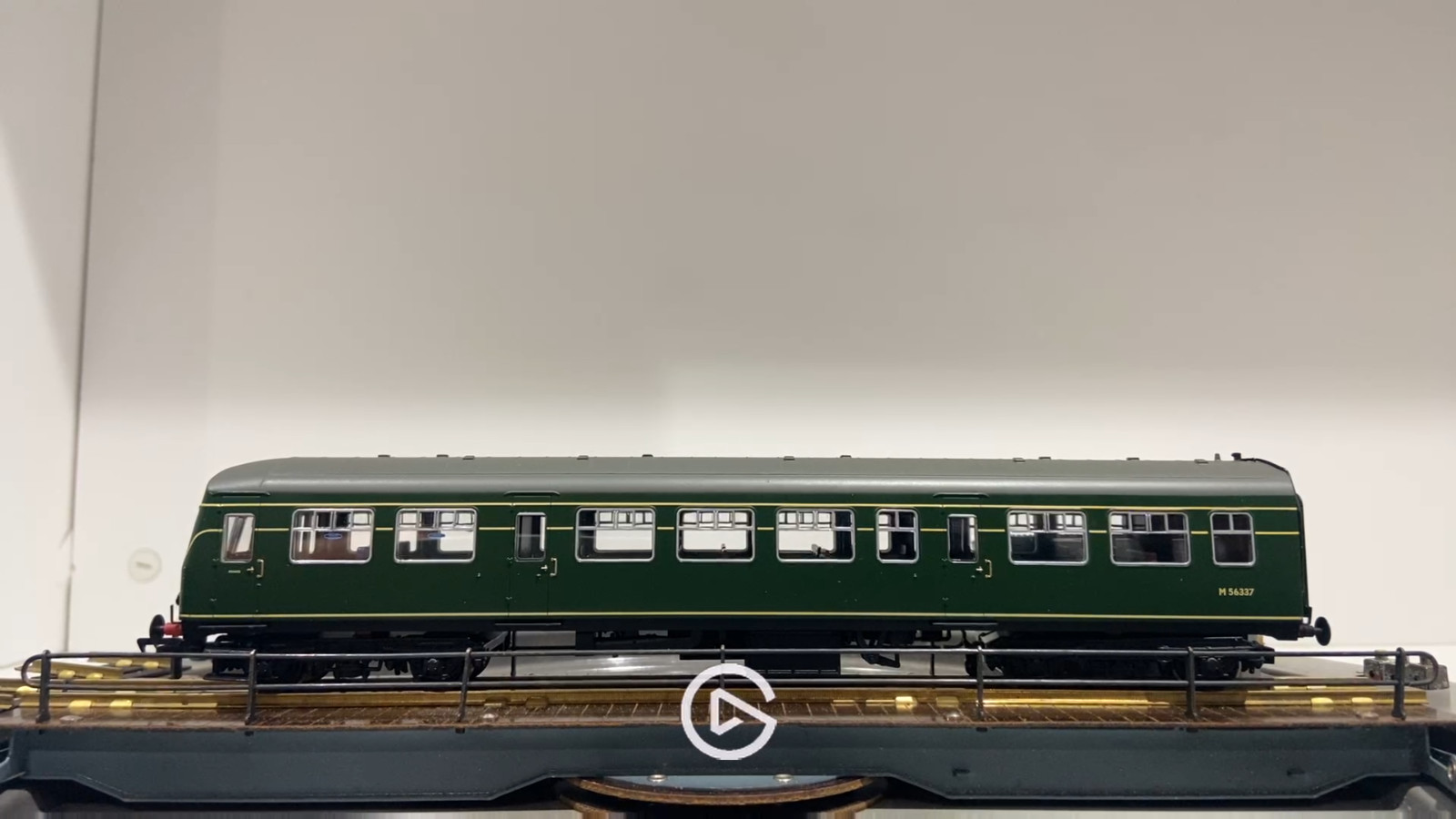 Bachmann Branch-line 32-286 Class 101 2 Car DMU BR Green DCC Ready 21 Pin